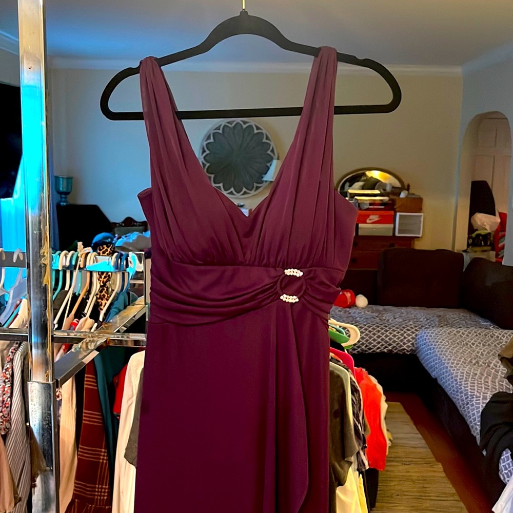Gorgeous floor length purple flowing evening prom dress